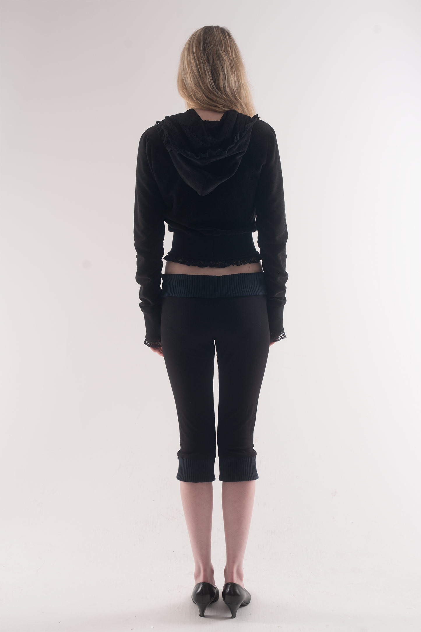 Nowhere zip up hoodie black