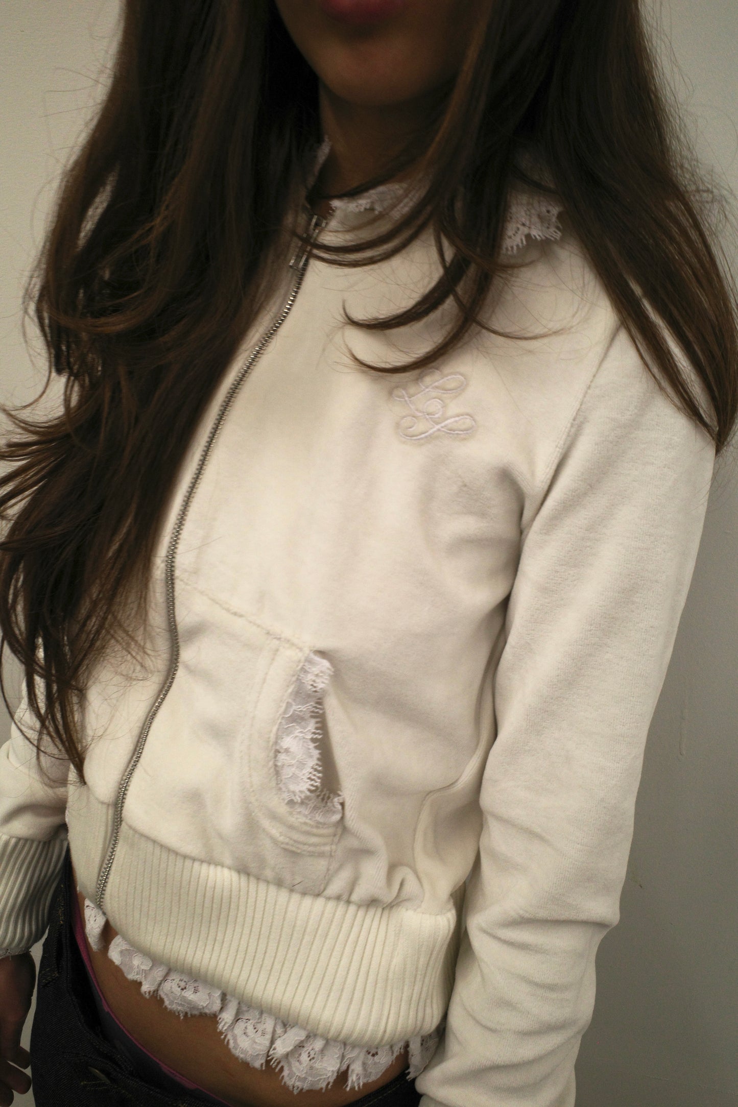 Nowhere zip up hoodie White