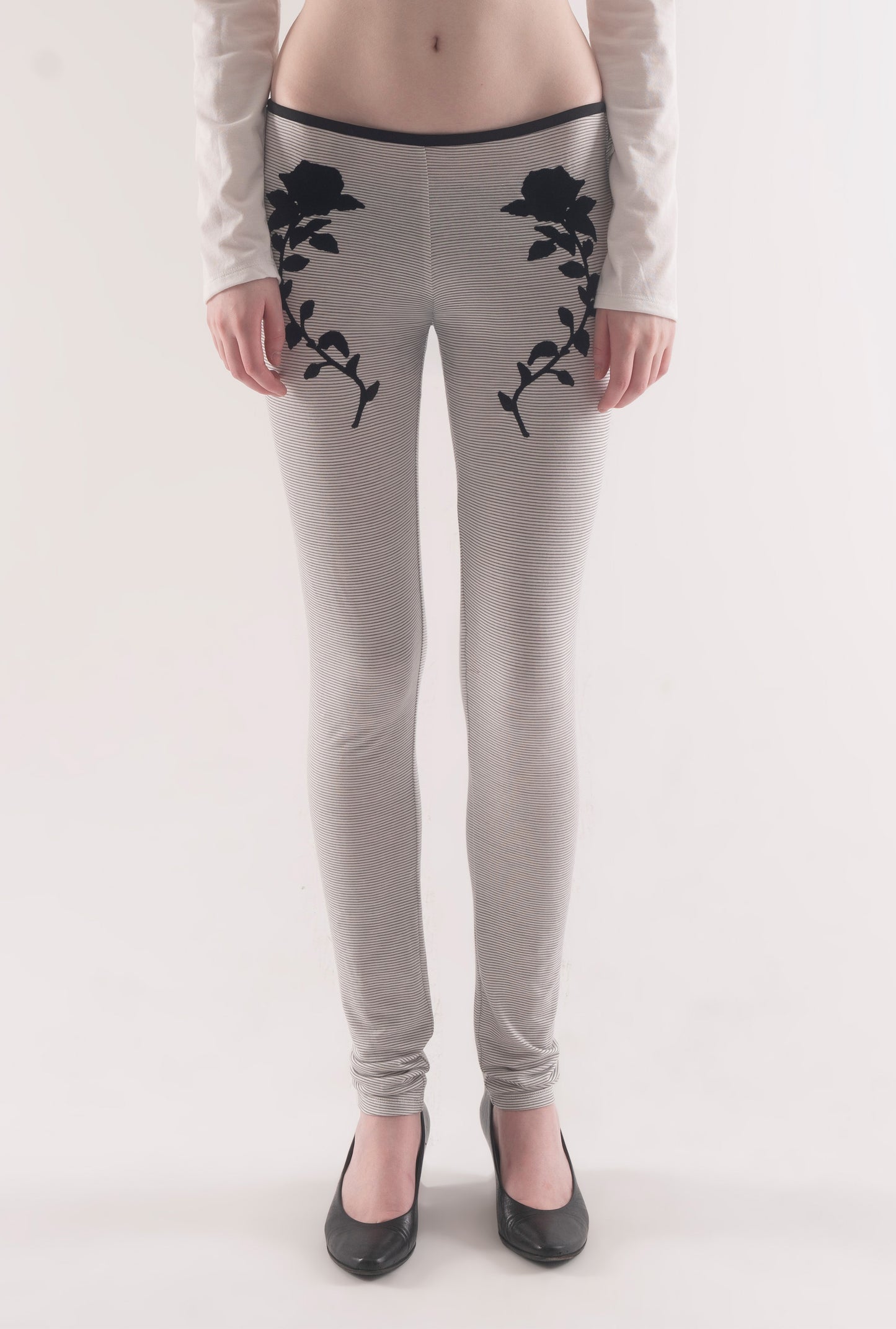 Magnolia frilled leggings - grey and white